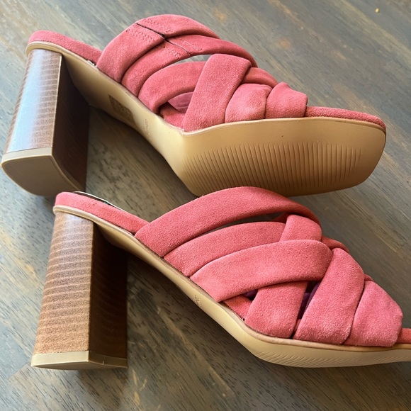 Women’s sz 9 SIGNATURE BY JOURNEE COLLECTION. NEW LEATHER  MAUVE - Picture 2 of 4